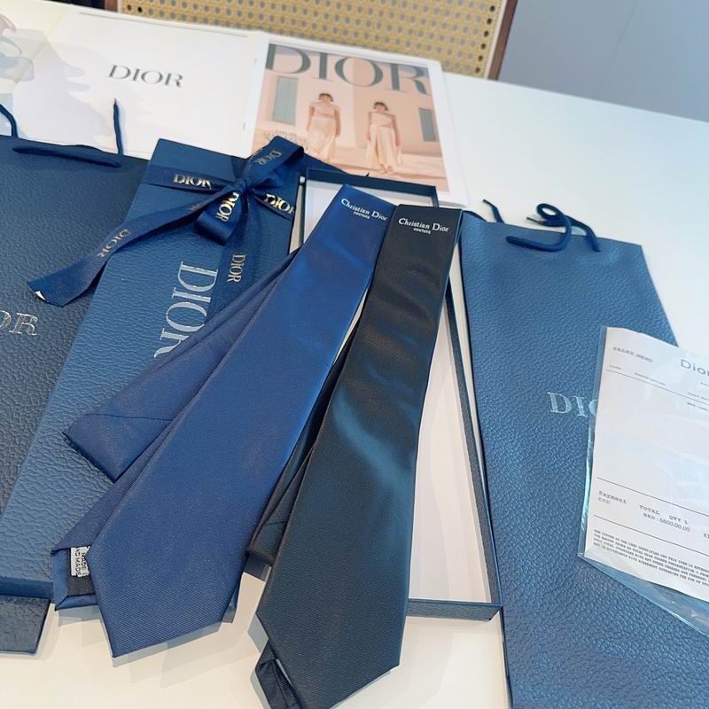 Dior Tie hm23